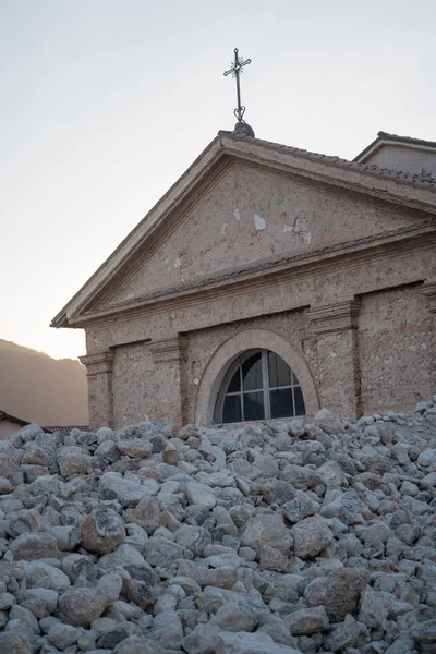 Church of Norcia partially collapsed — Stock Photo, Image