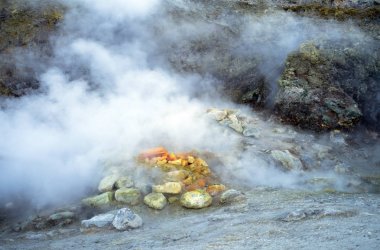 Kükürt Solfatara adlı krater, Pozzuoli, Naples, İtalya
