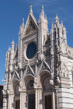 Siena Katedrali'nin üst cephe