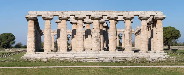 Tempel van Paestum archeologische vindplaats, Italië — Stockfoto