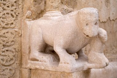 Aslan heykeli, Matera, İtalya