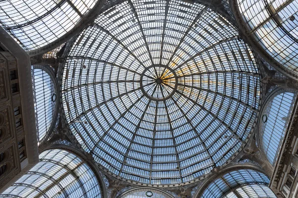 La cúpula de la Galería Umberto I, Nápoles, Italia — Foto de Stock