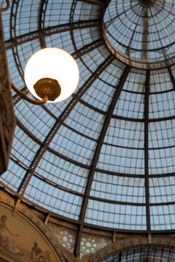 Milan. Sokak ışık