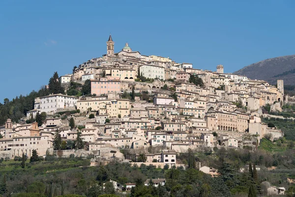 Italy, Panorama of Trevi — Stock Photo, Image