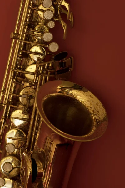 Gros plan sur le saxophone vintage — Photo