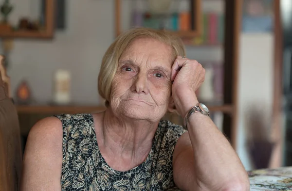 Elderly woman, close up — Stock Photo, Image