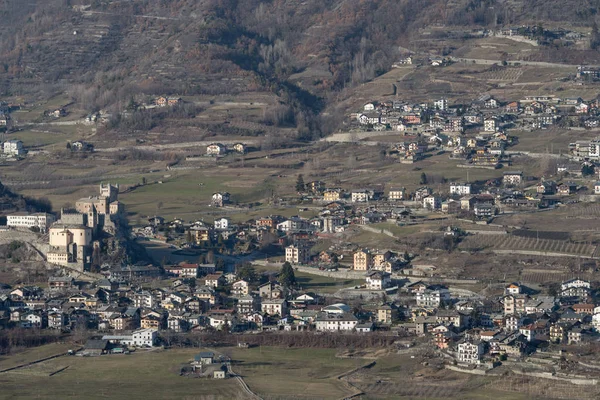 Saint-Pierre hillside neighborhood, Aosta Valley region, Itália — Fotografia de Stock