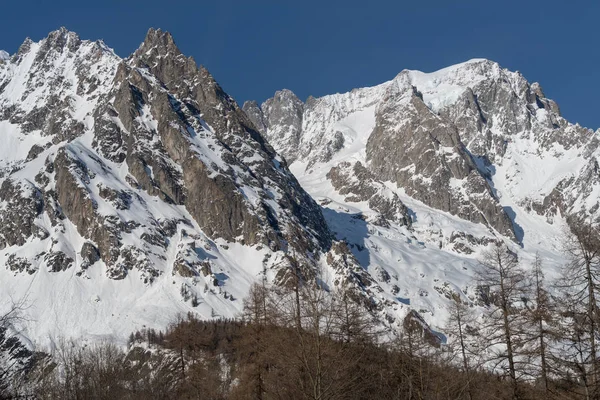 Hory údolí Aosta, Itálie — Stock fotografie