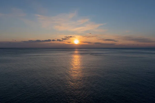 日没、チンクエテッレ、イタリア中に海の風景 — ストック写真