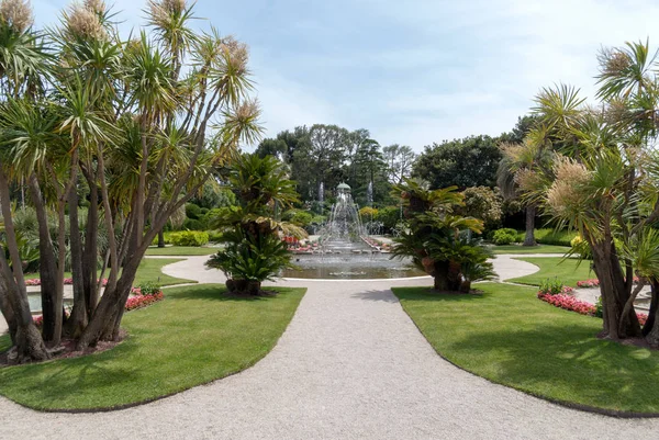 ヴィラ エフルシ · ド · ロスチャイルドの庭園 — ストック写真
