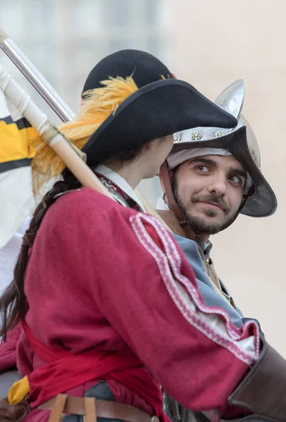 Participantes de fiesta de disfraces medieval — Foto de Stock