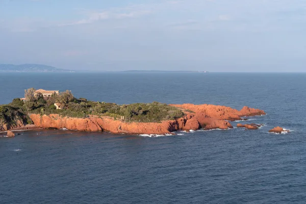 Skaliste wybrzeże, masywu Esterel, Francja — Zdjęcie stockowe