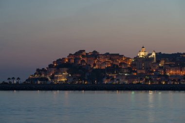 İtalyan Rivierası, Imperia akşam