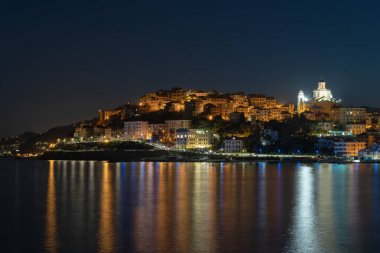 İtalyan Rivierası, Imperia gece