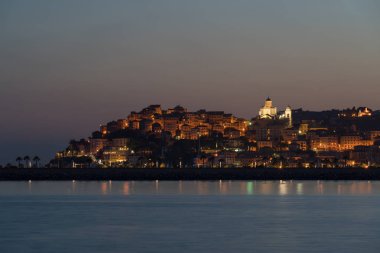 İtalyan Rivierası, Imperia akşam