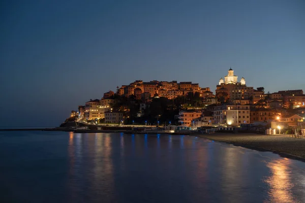 Riviera Italiana, Imperia à noite — Fotografia de Stock