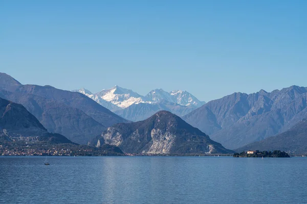 Mount Rosa z jezera Maggiore, severní Itálie — Stock fotografie