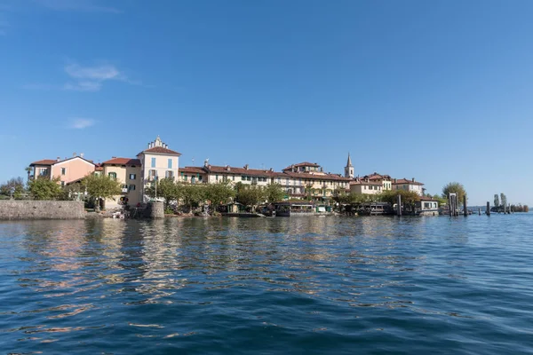 Isola dei Pescatori (Fishermen���s Island), Lake Maggiore, North — Stock Photo, Image