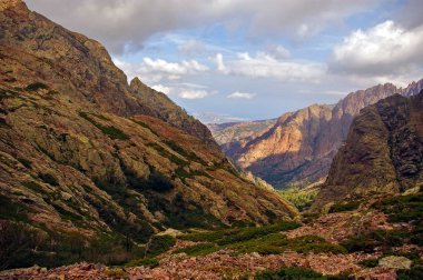 Dağlık arazi, Korsika Doğa Parkı, Fransa