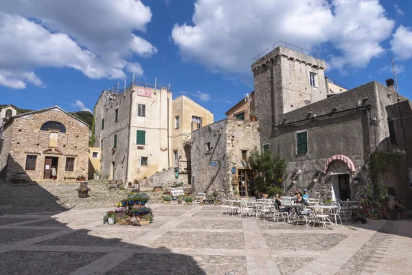 Borgio Verezzi Włochy Kwietnia 2019 Widok Wąską Uliczką Starożytnej Miejscowości — Zdjęcie stockowe