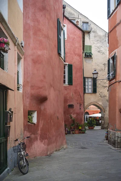 意大利利古里亚地区Finalborgo中世纪村 — 图库照片