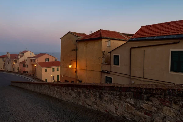 Noční Scéna Starém Městě Imperia Přímořské Město Italské Riviéře — Stock fotografie