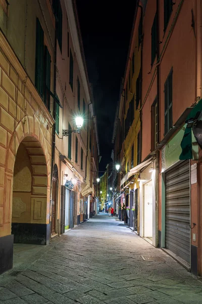 Alassio Italië Februari 2020 Uitzicht Langs Typisch Italiaanse Smalle Straat — Stockfoto