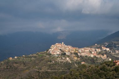 Perinaldo antik köyü, Imperia ili, Liguria bölgesi, kuzey batı İtalya