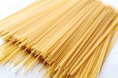 Masada tam kare sek spagetti.