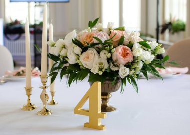 Restoranda düğün için masa randevuları