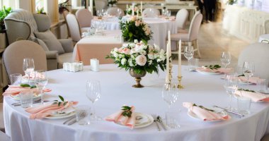 Restoranda düğün için masa randevuları