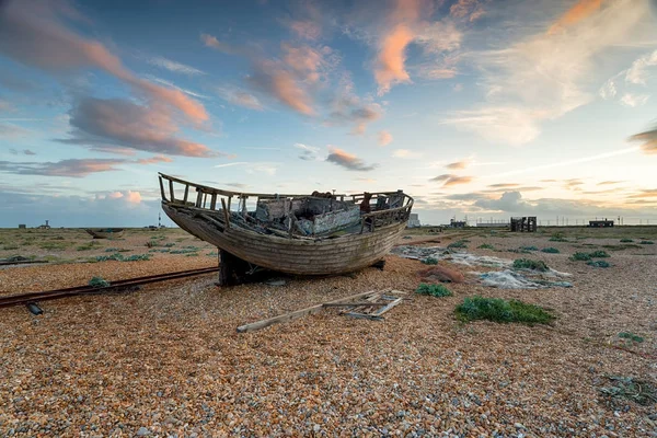 Barco de pesca abandonado — Foto de Stock