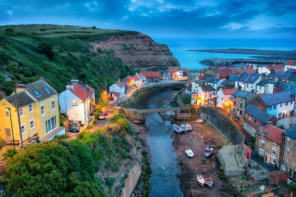 Alkonyat-ért, már több mint Staithes — Stock Fotó