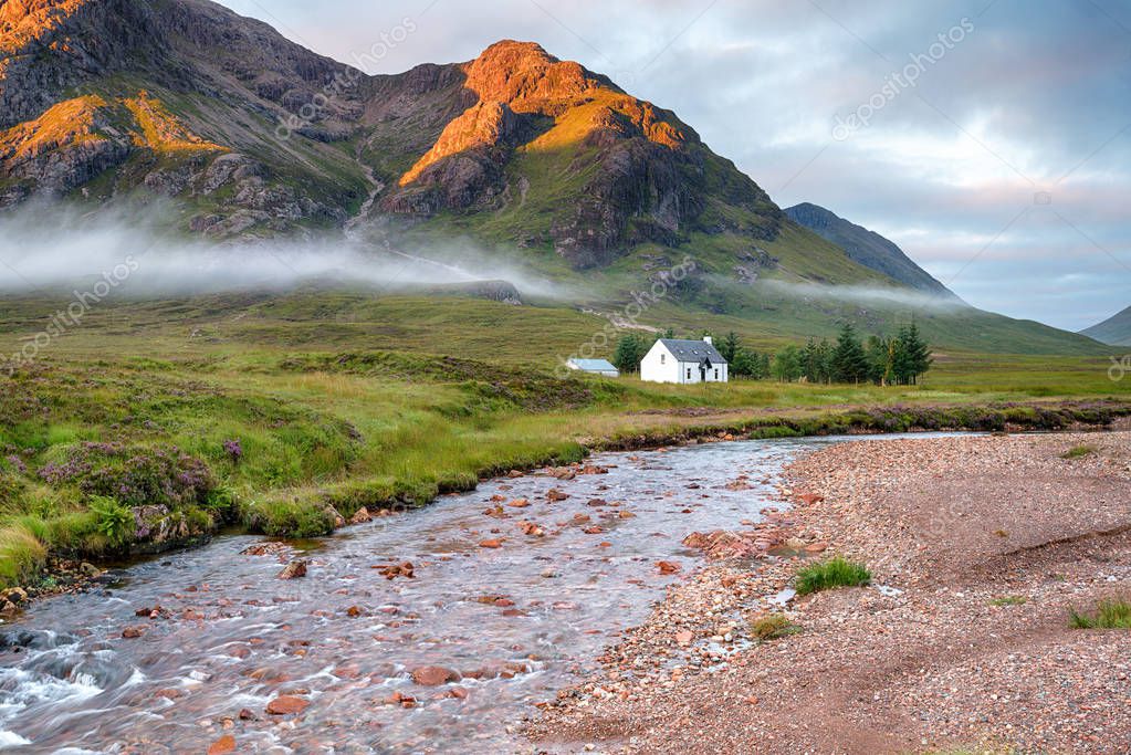 Glencoe Cottage — Stock Photo © flotsom 180686146