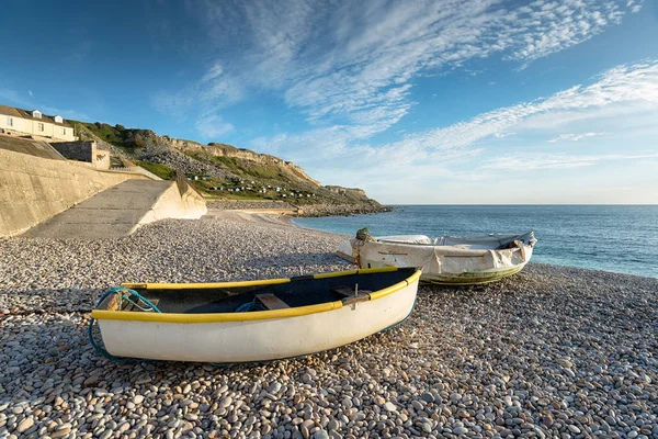 Barcos em Chesil Cove — Fotografia de Stock