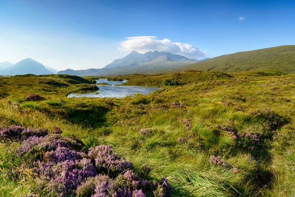 Τα βουνά σε ιδιωτικό Isle of Skye — Φωτογραφία Αρχείου