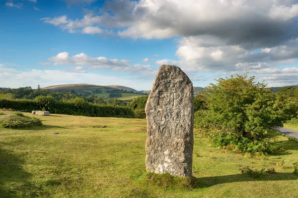 Dartmoor stehender Stein — Stockfoto