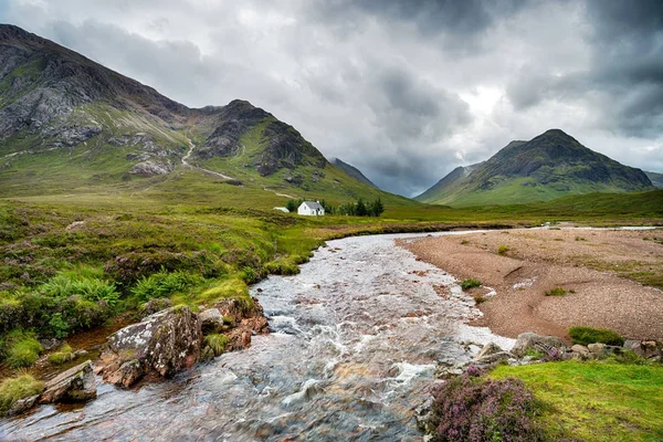 Il Coupall del fiume nelle Highlands scozzesi — Foto Stock