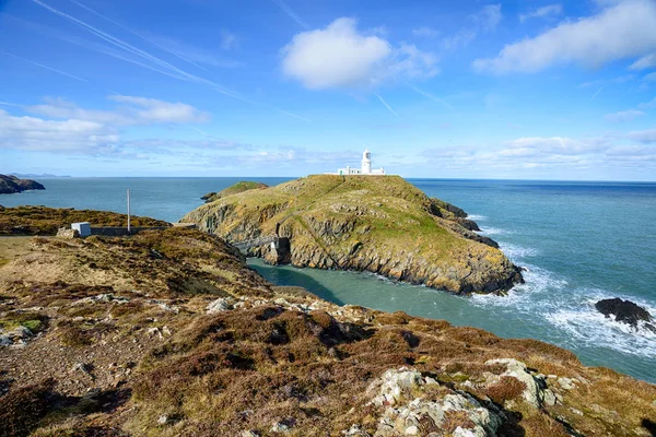 Faro Strumble Head Parque Nacional Costa Pembrokeshire Cerca Fishguard Gales — Foto de Stock