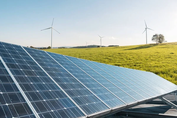 Collage über erneuerbare Energien — Stockfoto