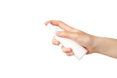İnsan elleri beyaz arka planda izole edilmiş antiseptik sprey kullanır. Covid 19, üst görünüm