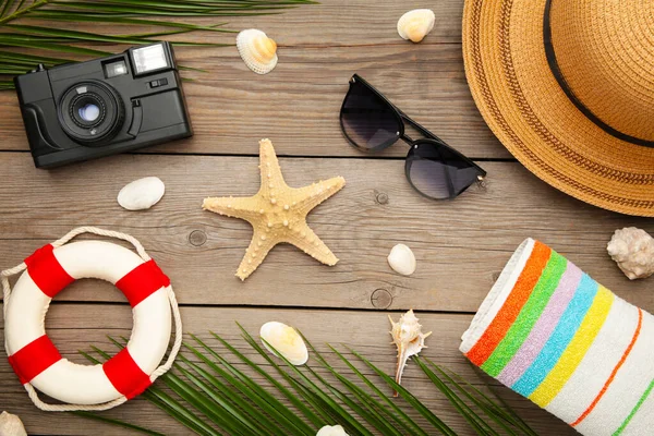 Beach Accessories Grey Background Copy Space — Stock Photo, Image