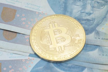 Bitcoin, en popüler kripto para birimi.