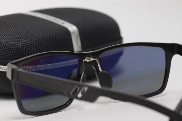 Schwarze Sonnenbrille Auf Weißem Hintergrund — Stockfoto