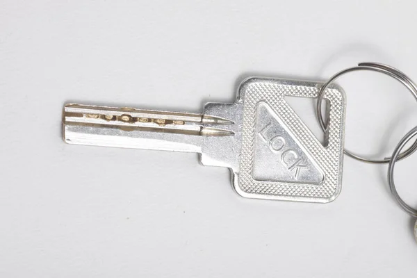 Ключі Білому Ізольованому Фоні — стокове фото