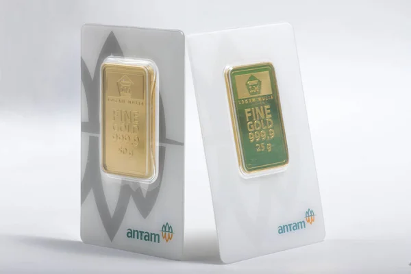 Fine Gold Bar Goldbar Produced Aneka Tambang Antam Indonesia Investment — Stock Photo, Image