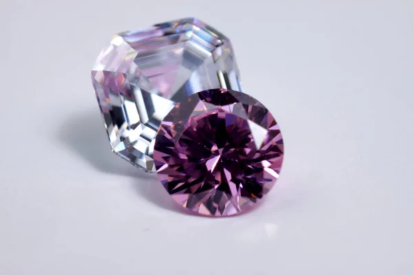 Makro Skott Rosa Färg Runda Formade Glänsande Diamant Isolerad — Stockfoto