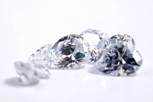 Brotes Macro Grupo Diamantes Que Tiene Diferentes Formas Corazón Redondo — Foto de Stock