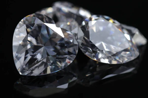 Macro Shoot Heart Shaped Sparkling Diamond Isolated Background — 스톡 사진