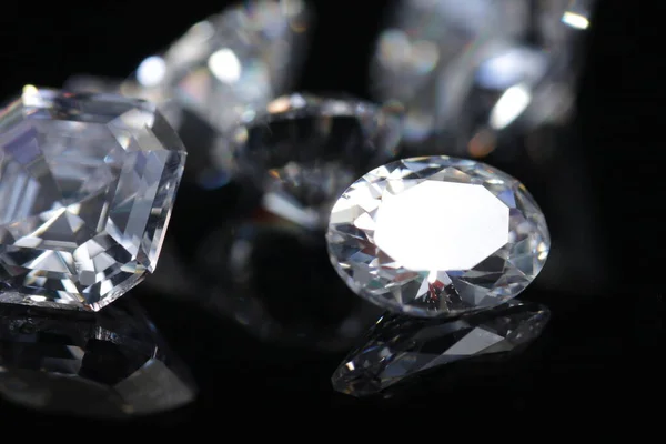 Macro Pousses Groupe Diamants Qui Différentes Formes Coeur Rond Poire — Photo